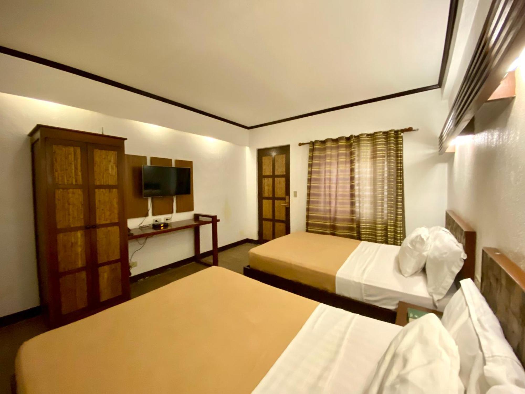 El Puerto Marina Beach Resort & Vacation Club Lingayen Екстер'єр фото