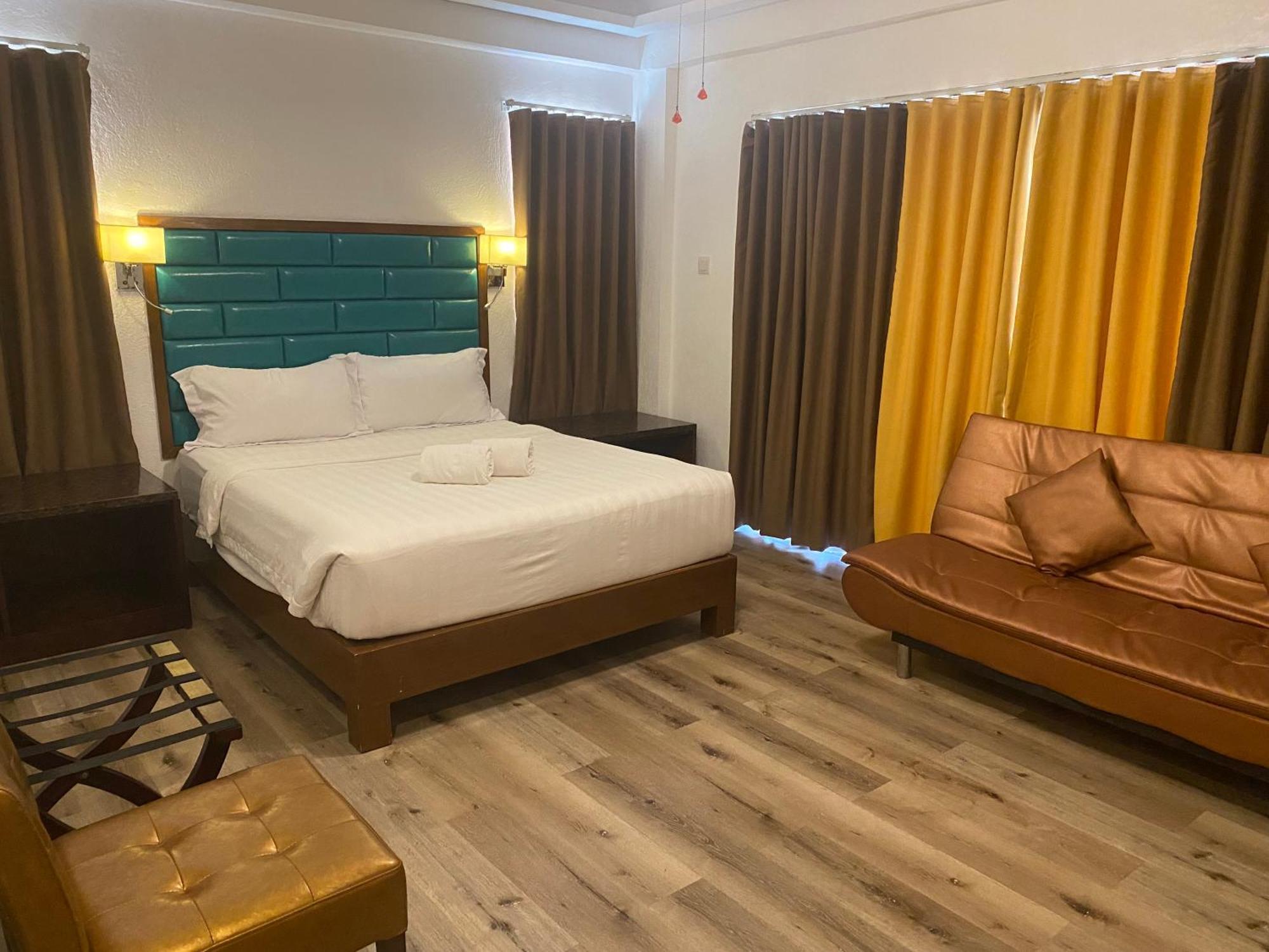El Puerto Marina Beach Resort & Vacation Club Lingayen Екстер'єр фото